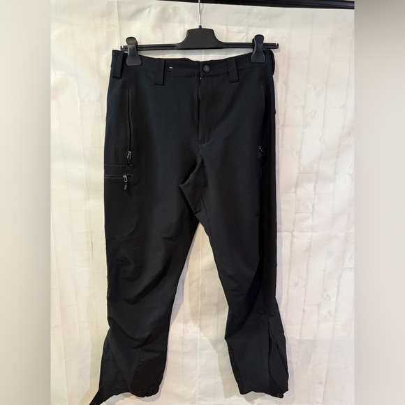 Patagonia Men's Black Cargo Pants - Picture 1 of 7